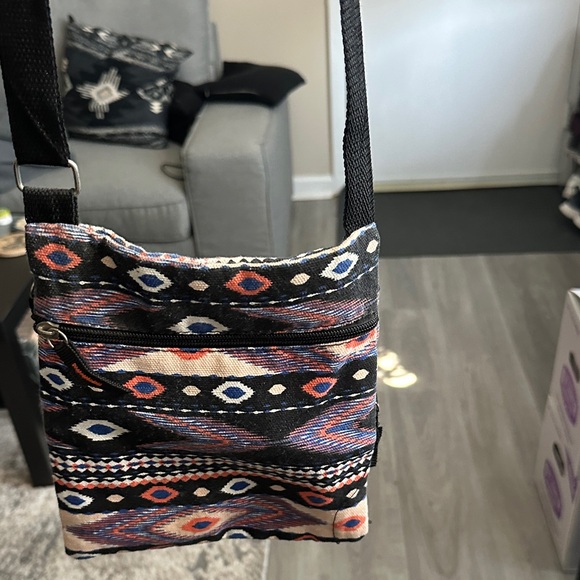 Aztec Patterned bag - Picture 2 of 4